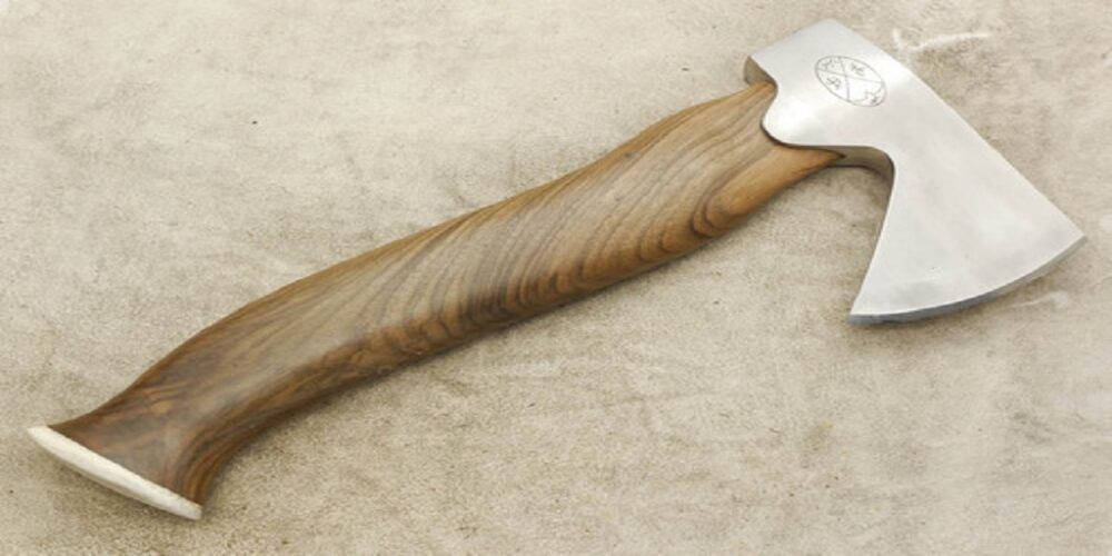Karesuando Axe vs Knife Which Is Better for Survival? EnewsDiary